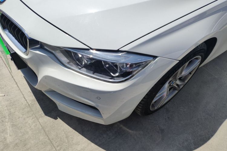 BMW 3 Series 2016 صورة سيارة #23