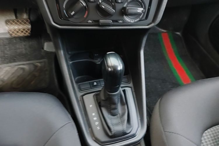 Volkswagen Santana 2022 car image #14
