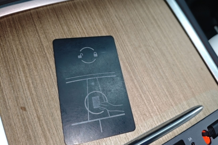 Tesla Model 3 2025 immagine di auto #9
