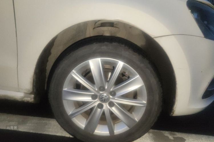 Volkswagen Polo 2015 car image #9