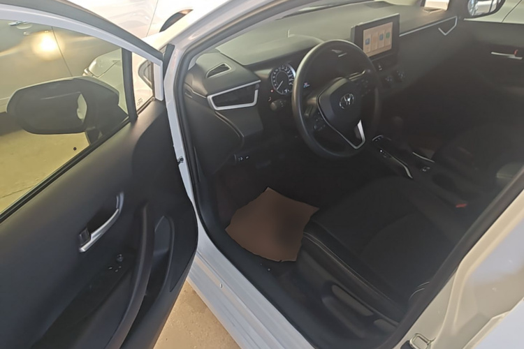 Toyota Corolla 2023 immagine di auto #16