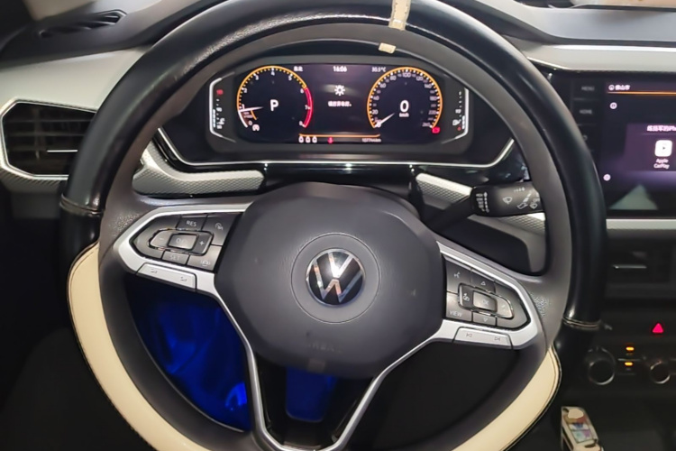 Volkswagen Tacqua 2021 car image #11