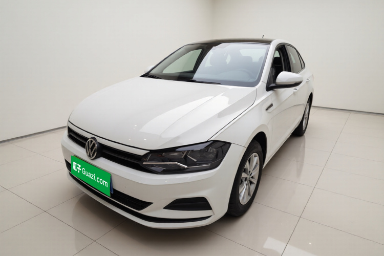 Volkswagen Polo 2025 car image #2
