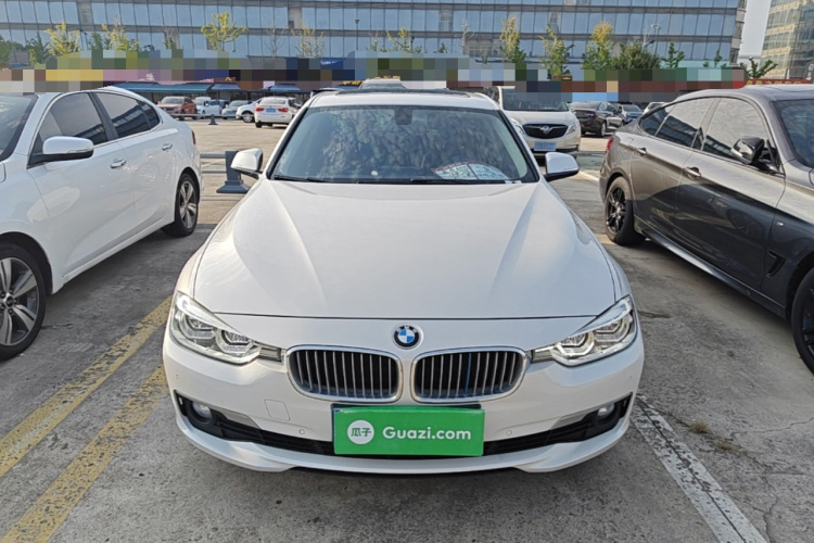 BMW 3 Series 2019 #3 BMW 3 Series 2019 car image #3