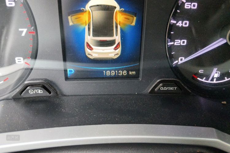 GEELY Emgrand GS 2016 car image #14