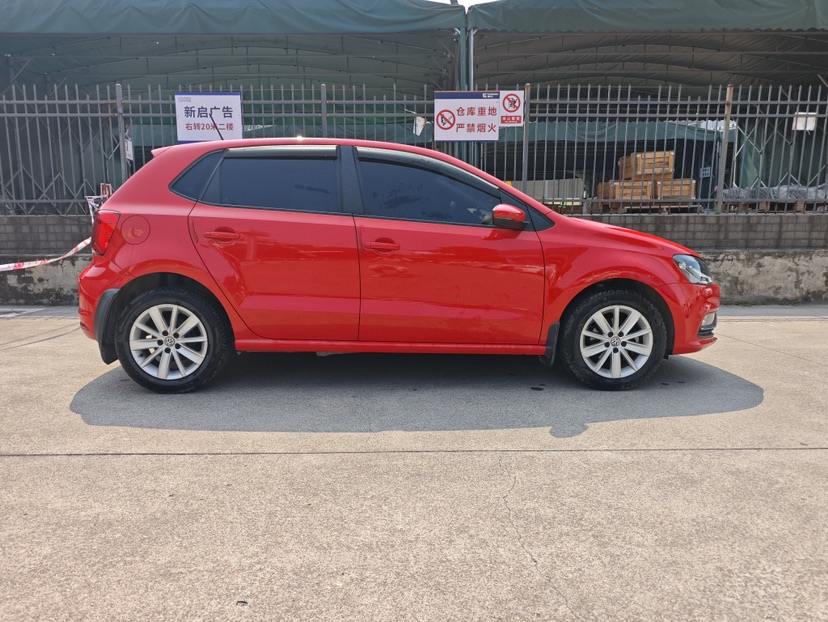 Volkswagen Polo 2015 #4 Volkswagen Polo 2015 car image #4