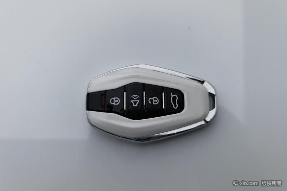 Jetour X70 PLUS 2023 car image #6