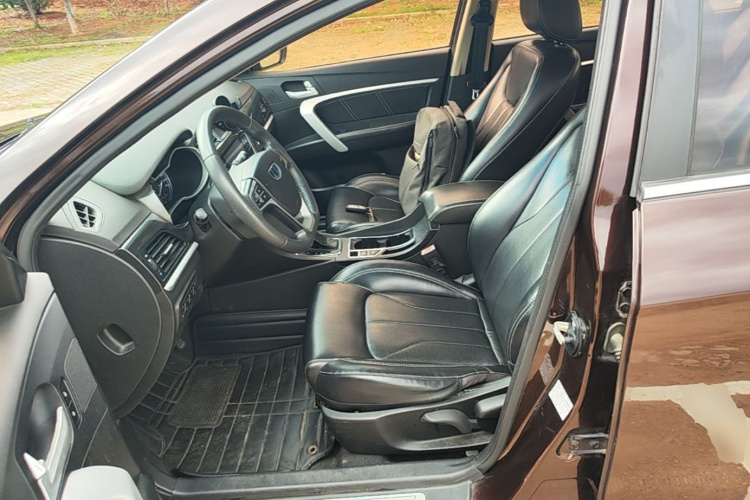 GEELY Emgrand 2017 car image #15