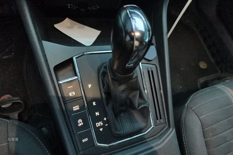 Volkswagen Lavida 2021 car image #16