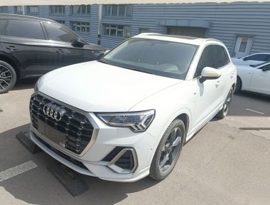 Audi Q3 2023 Audi Q3 2023 immagine di auto