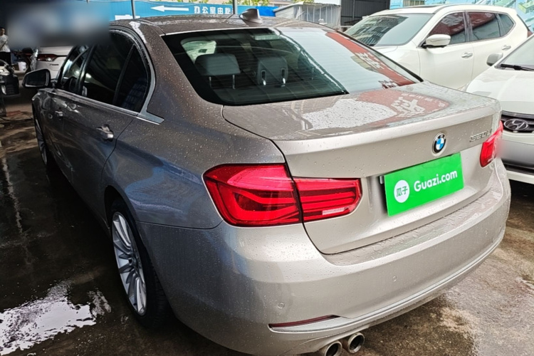 BMW 3 Series 2018 immagine di auto #5