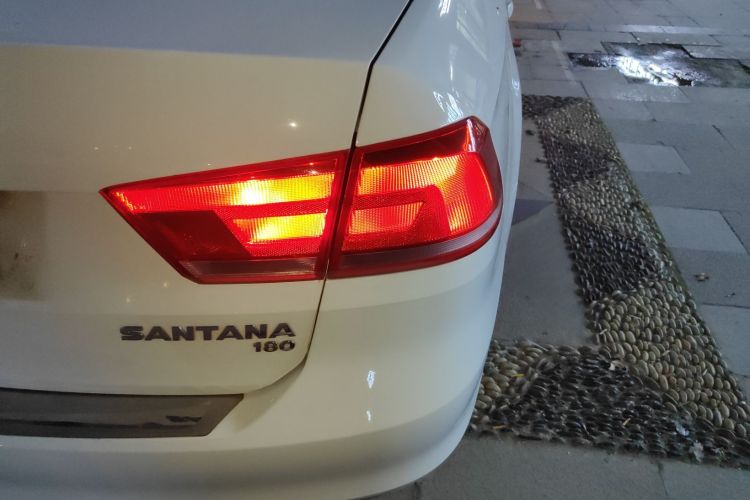 Volkswagen Santana 2016 صورة سيارة #8