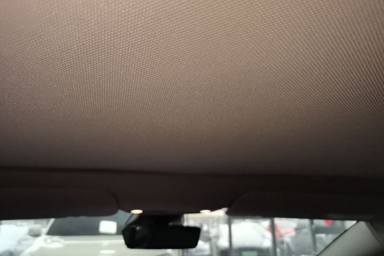 Tesla Model 3 2020 car image #18