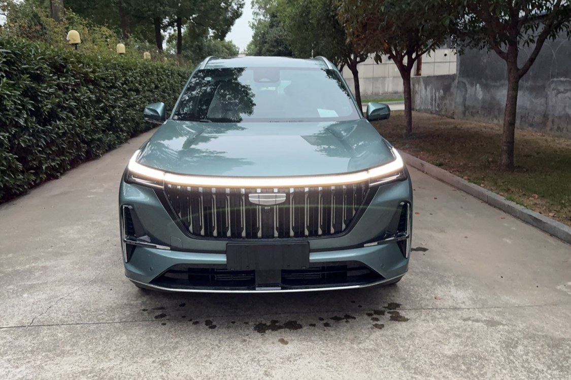 GEELY Boyue L 2026 car image #2