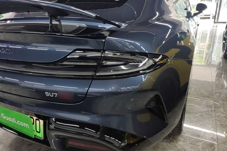 MI SU7 2025 car image #8