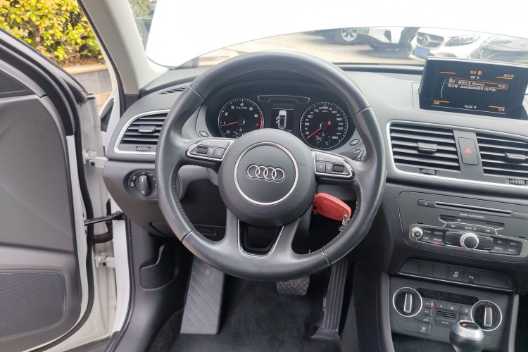 Audi Q3 2018 image de voiture #15