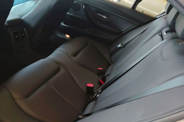 BMW 3 Series 2017 #13 BMW 3 Series 2017 car image #13