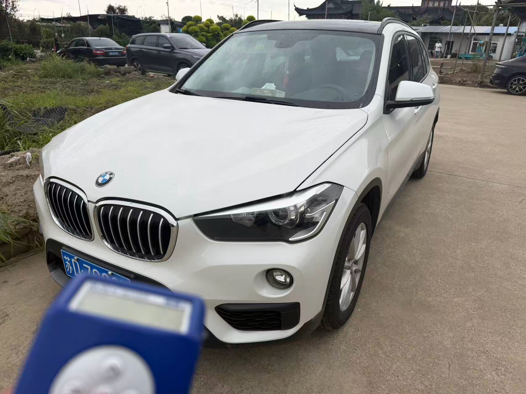 2017 2017 car image