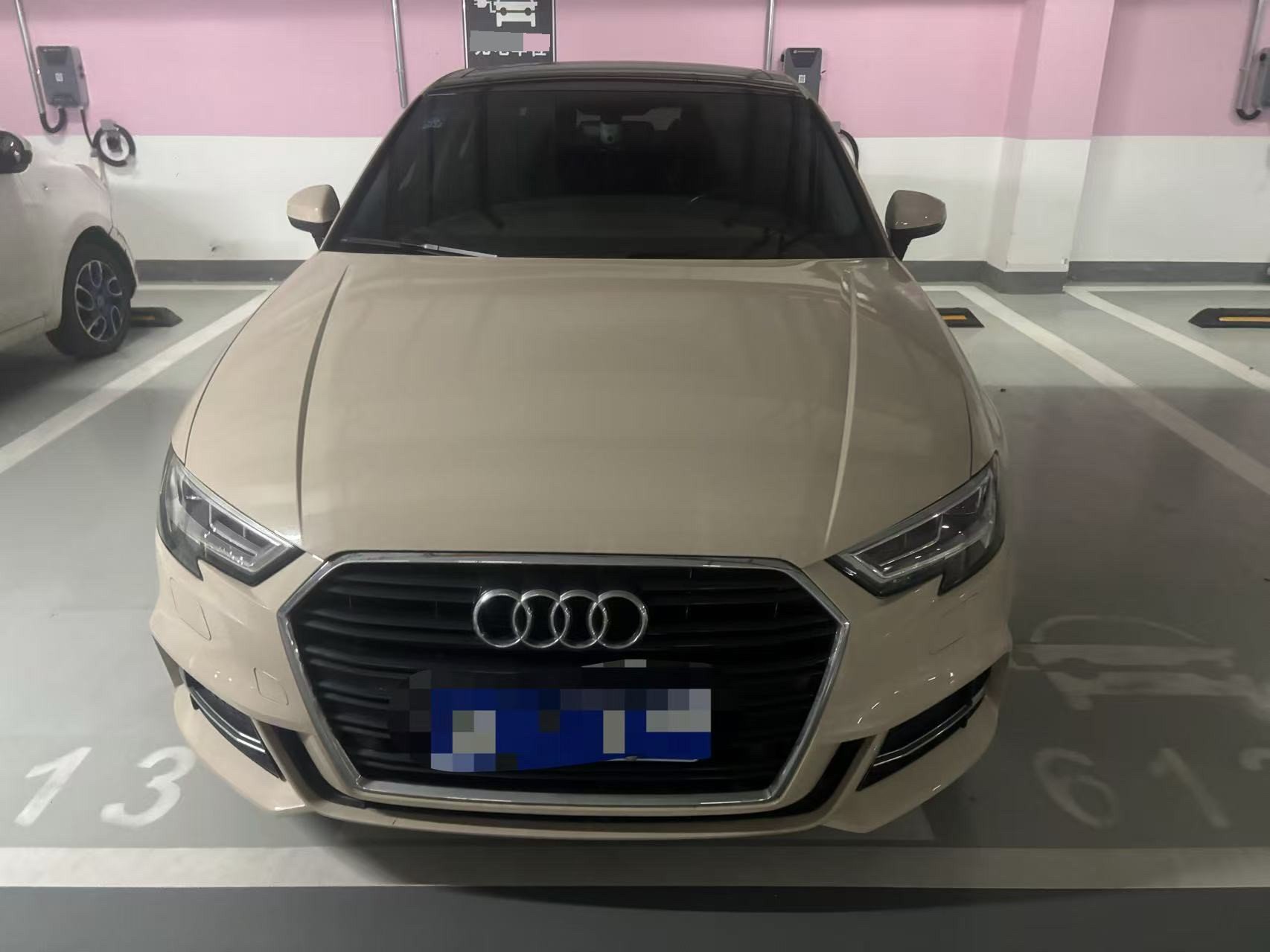 2019 immagine di auto #2