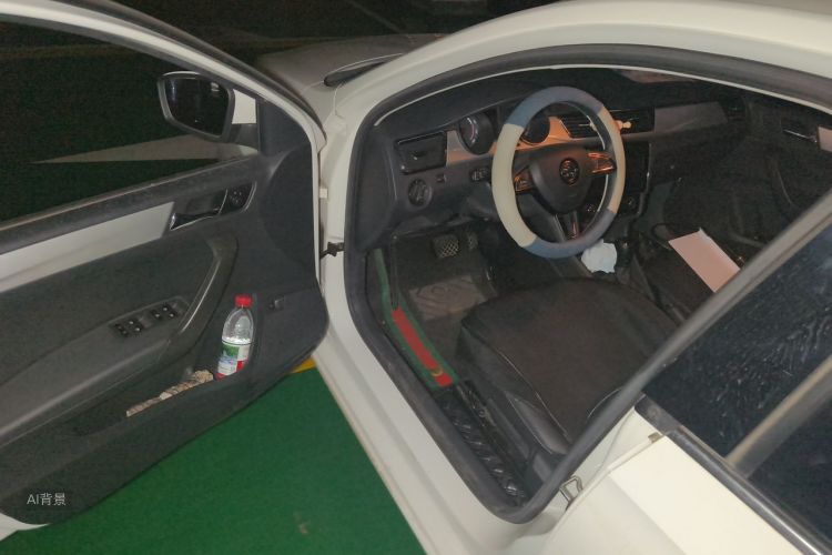 Skoda Rapid 2021 car image #18