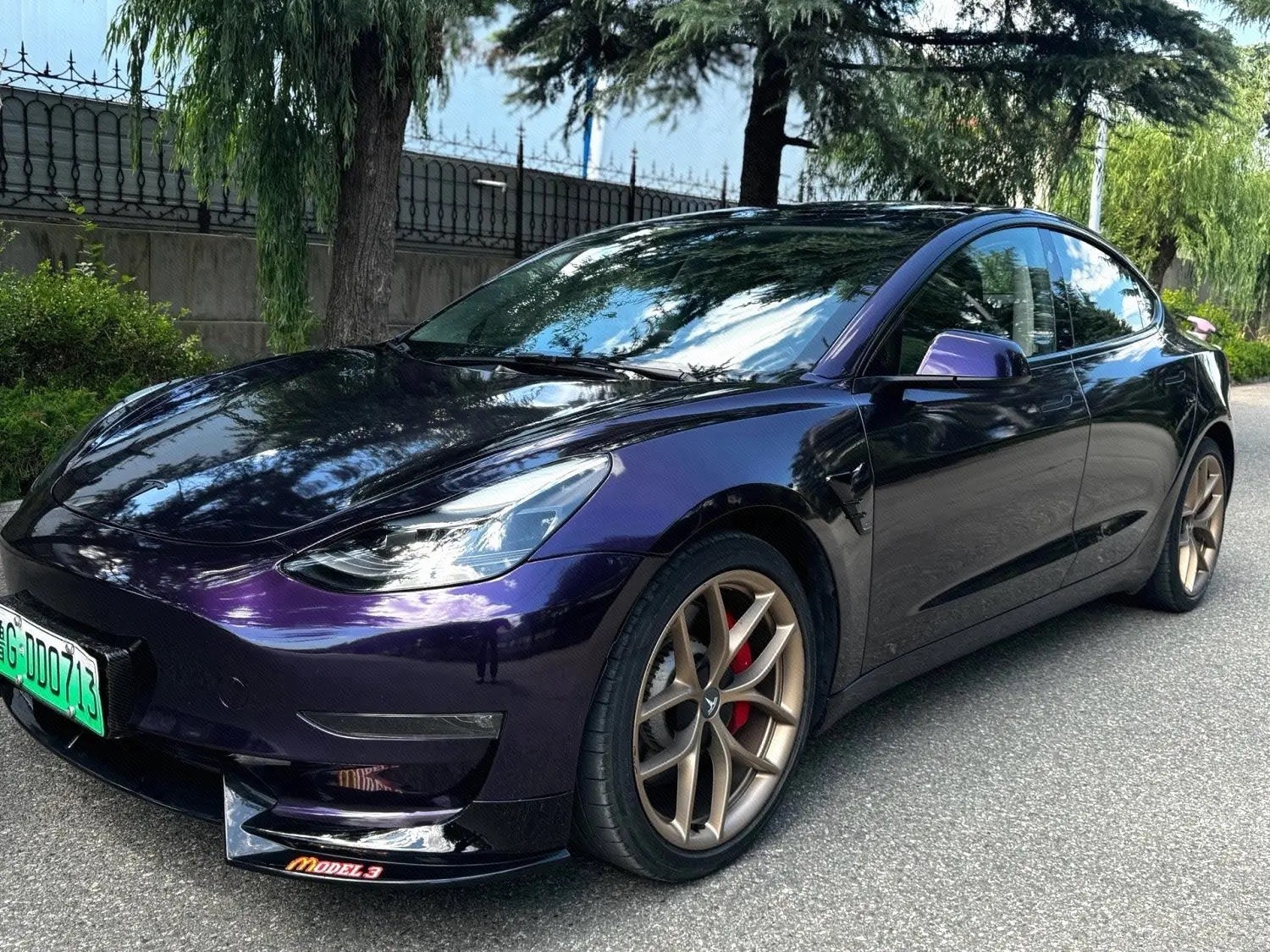 Tesla Model 3 2023 car image 