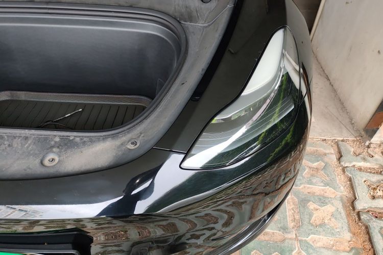 Tesla Model Y 2022 car image #29