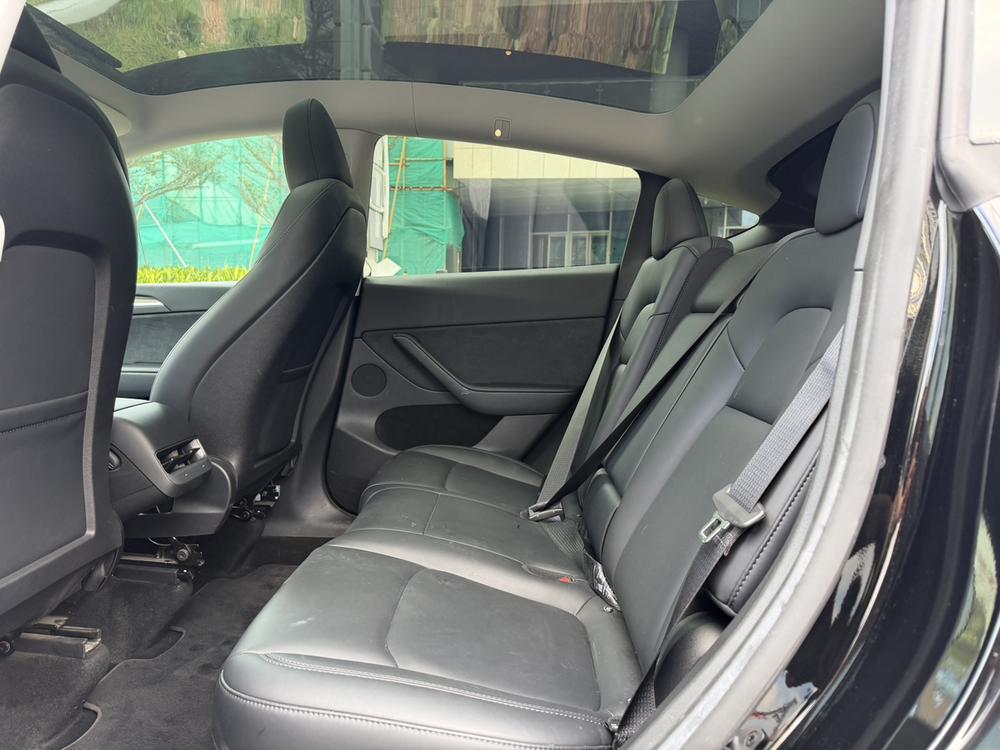 Tesla Model Y 2023 car image #10
