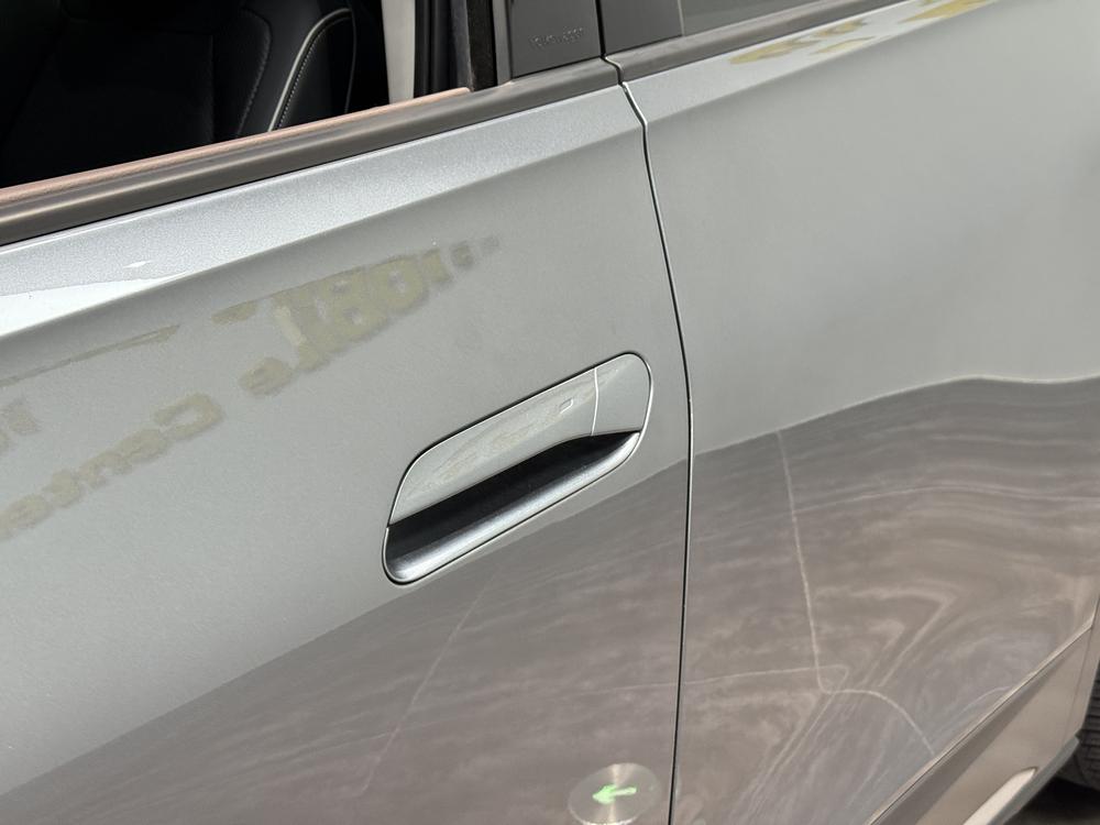 Volkswagen ID.6 X 2022 car image #11