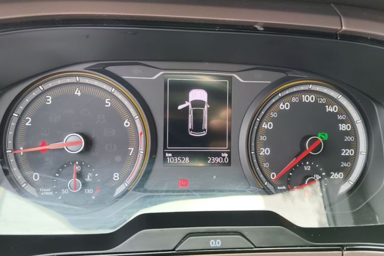 Volkswagen Tharu 2019 car image #12