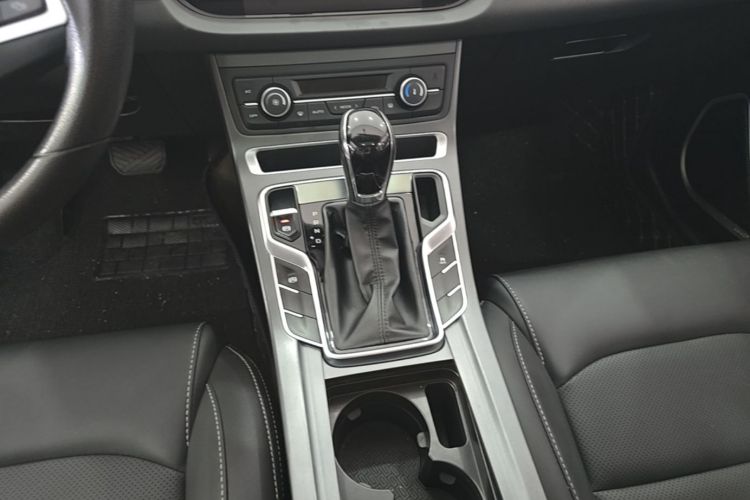 GEELY Emgrand 2020 car image #14