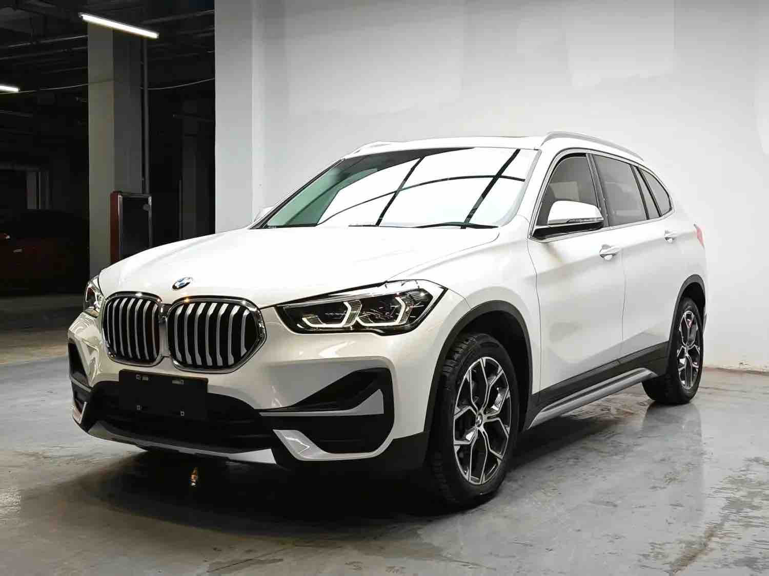 BMW X1 2022 BMW X1 2022 car image