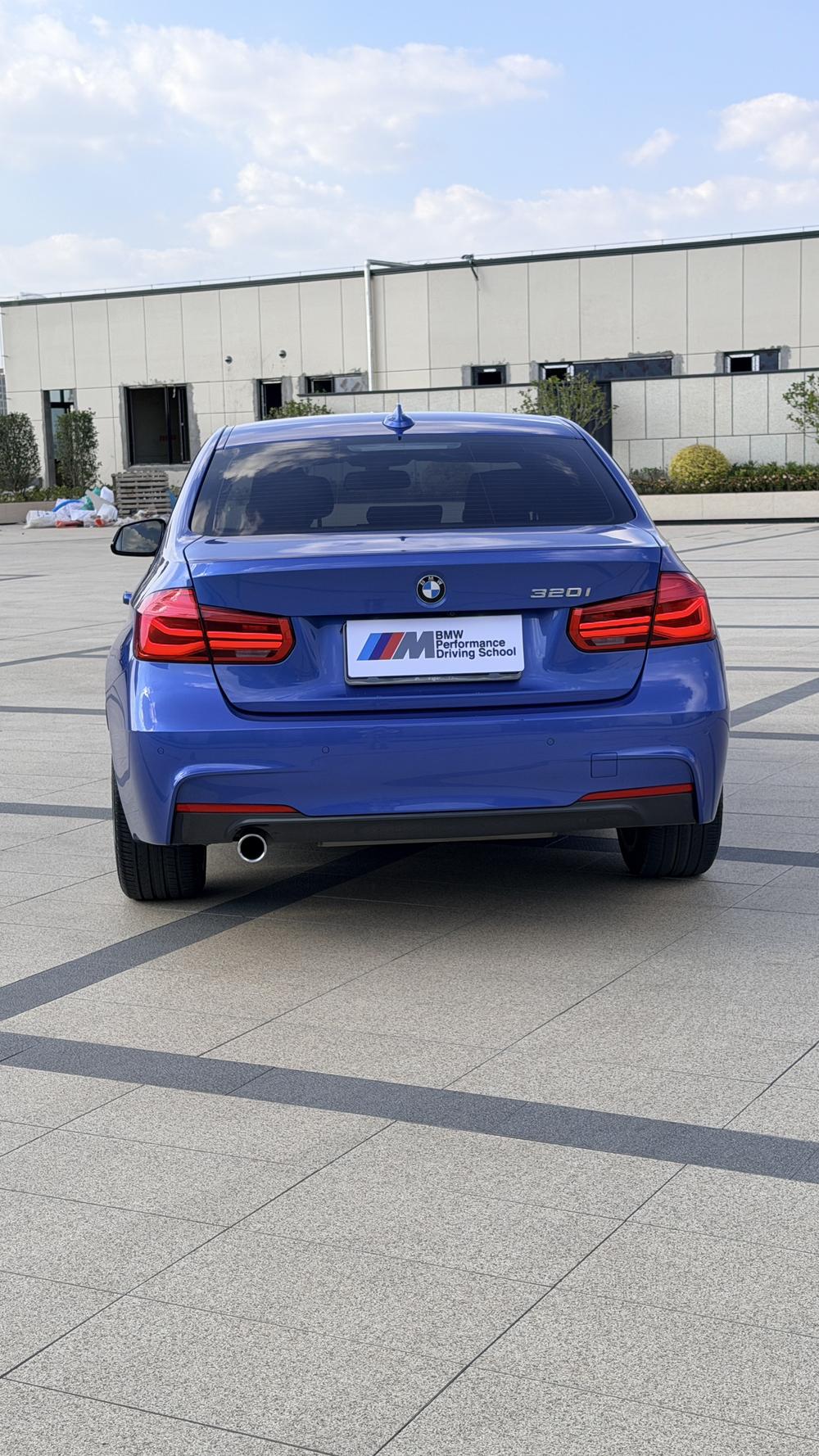 BMW 3 Series 2015 #6 BMW 3 Series 2015 car image #6
