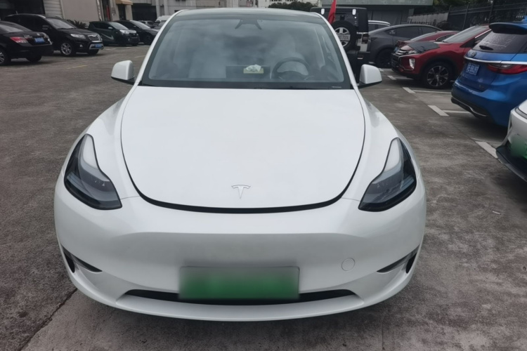 Tesla Model Y 2024 #3 Tesla Model Y 2024 car image #3