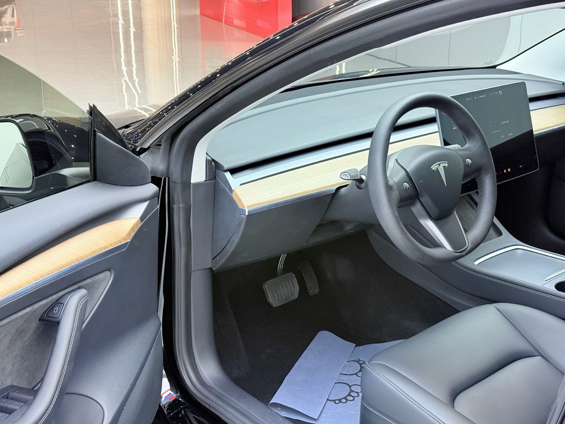 Tesla Model 3 2021 car image #3