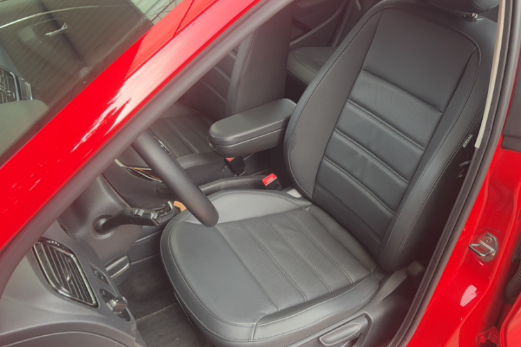 Volkswagen Polo 2018 car image #23