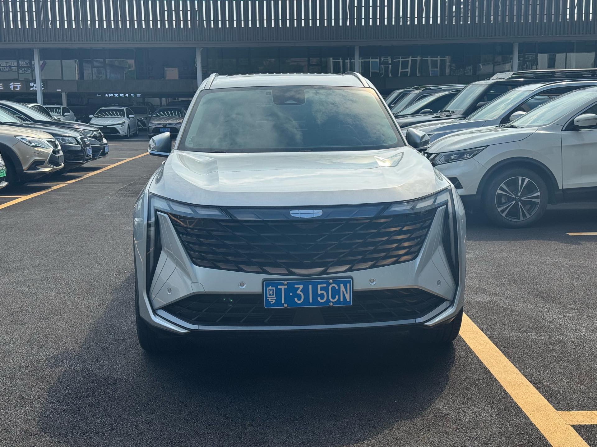 GEELY Boyue L 2023 car image #3
