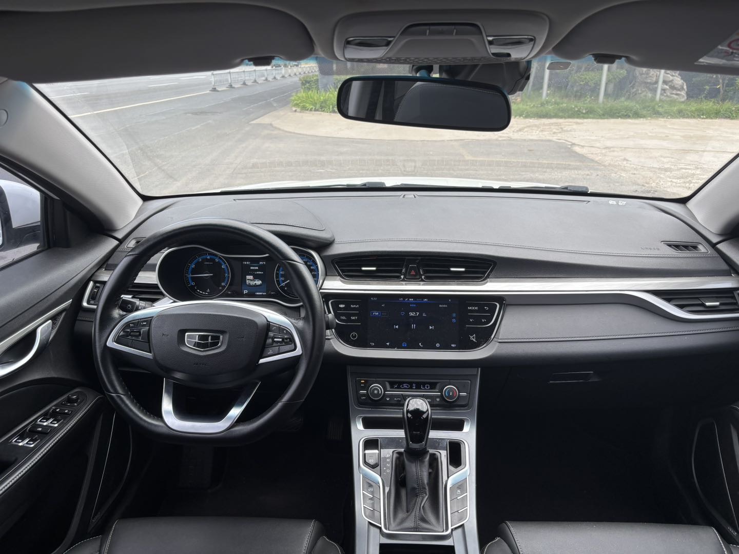 GEELY Emgrand 2019 #6 GEELY Emgrand 2019 car image #6