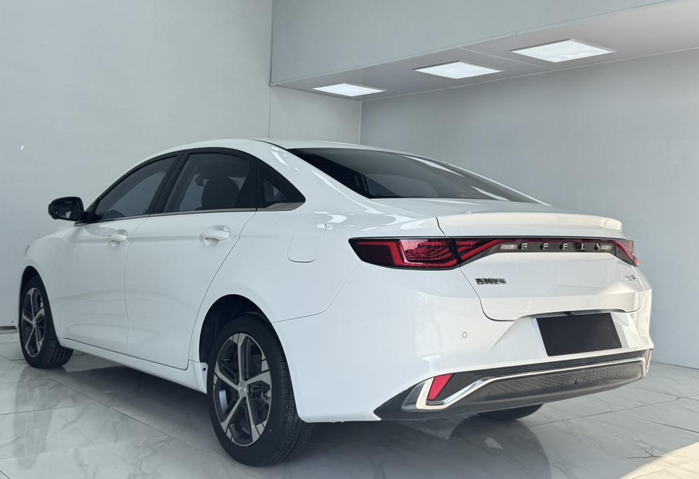 GEELY Emgrand L 2022 #4 GEELY Emgrand L 2022 صورة سيارة #4