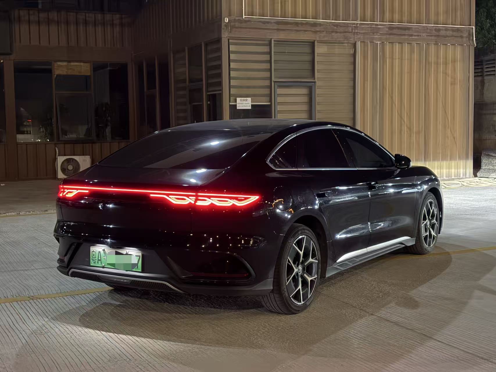 BYD Han 2024 صورة سيارة #4