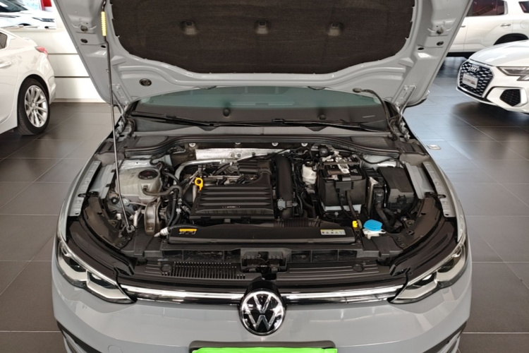 Volkswagen Golf 2023 #22 Volkswagen Golf 2023 car image #22