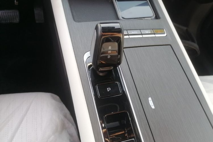 GEELY Boyue L 2026 immagine di auto #18