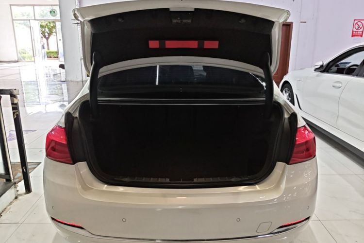 BMW 3 Series 2017 #21 BMW 3 Series 2017 car image #21