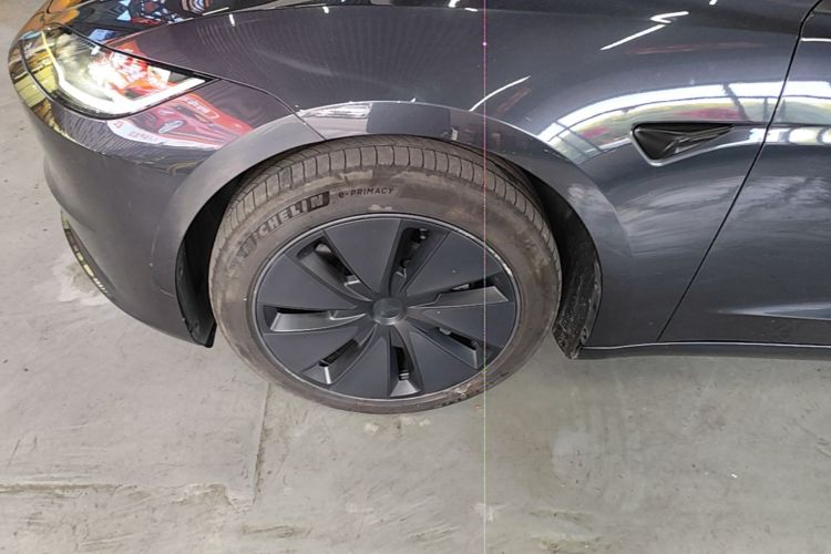 Tesla Model 3 2024 car image #9