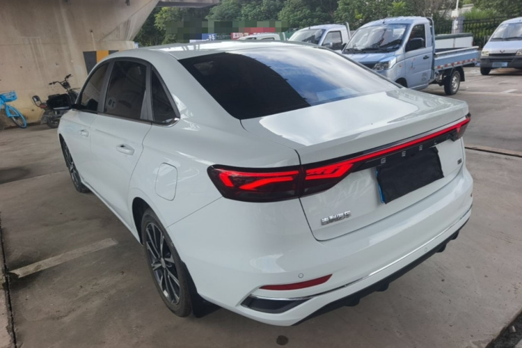 GEELY Emgrand 2025 car image #5