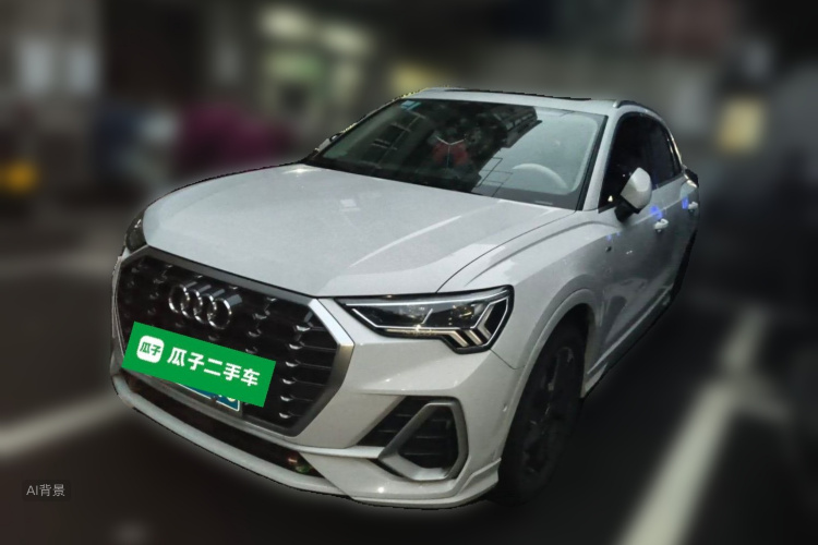 Audi Q3 2022 car image #2