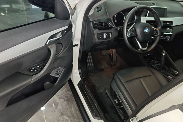 BMW X1 2019 #16 BMW X1 2019 immagine di auto #16