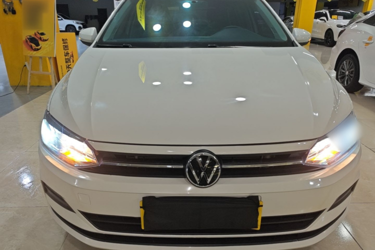 Volkswagen Polo 2022 car image #3