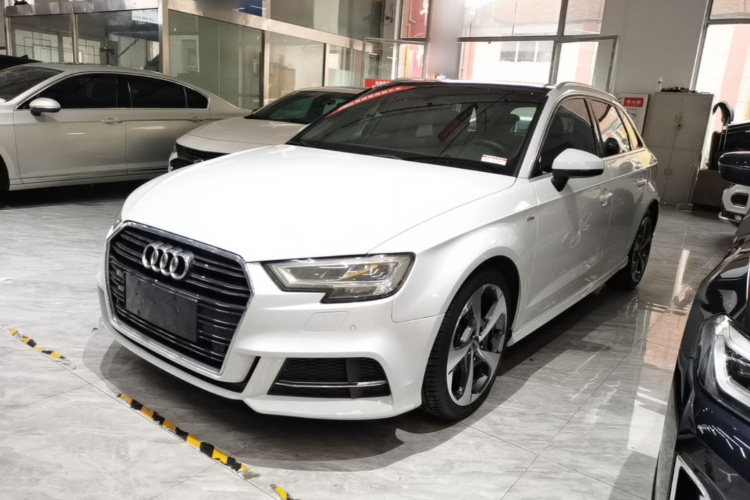 Audi A3 2017 immagine di auto #2