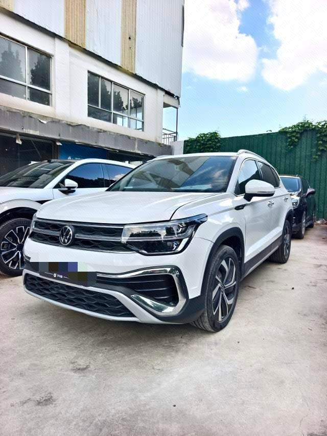 2024 2024 immagine di auto