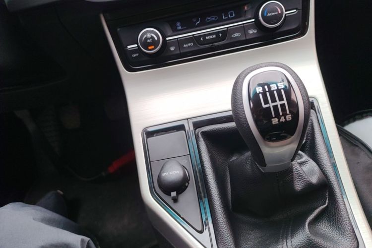 GEELY Emgrand GL 2017 car image #14